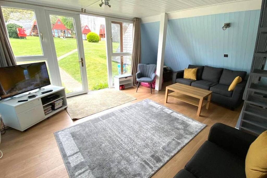 Front Line Chalet With Open Sea Views & Swimming Pool In Kingsdown No14 Villa Exterior foto