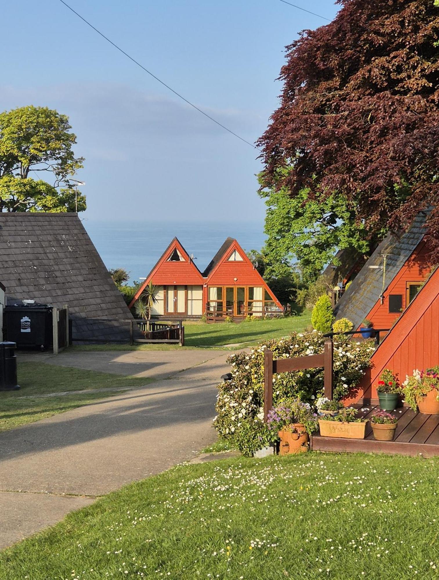 Front Line Chalet With Open Sea Views & Swimming Pool In Kingsdown No14 Villa Exterior foto